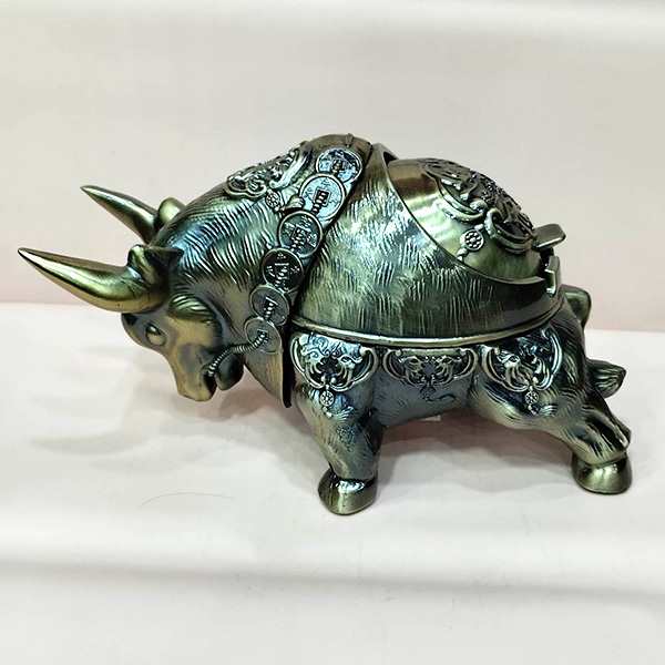 Exclusive Decorative Showpiece